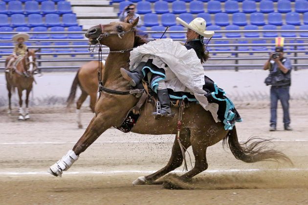 Mía Guerra Basurto rayó su cabalgadura en 12.97 metros en cuatro tiempos, y cooperó con seis puntos para las Bandiditas de Baja California