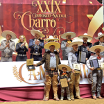 Premiación a Rafael Cabral, Raúl Bañuelos y Noé Alcaraz, los tres primeros lugares de la modalidad «Charro Mayor en Cinco Faenas»