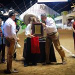 Emotivo momento en el sentido homenaje para Don Salvador Álvarez Díaz
