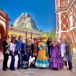 El Comité de Damas de la Federación realizó una visita a Bernal, llevando la imagen charra a la localidad más turística del estado de Querétaro