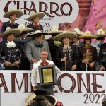 Gerardo Fernández Abarca recibió el reconocimiento póstumo que Federación entregó en memoria de su señor padre, Don Vicente Fernández Gómez