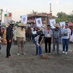 La directora del INDE de Baja California, Lourdes Cañez Martínez, realizando el corte de reata inaugural