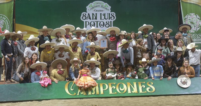 Premiación Hacienda de Guadalupe, equipo tercer lugar nacional