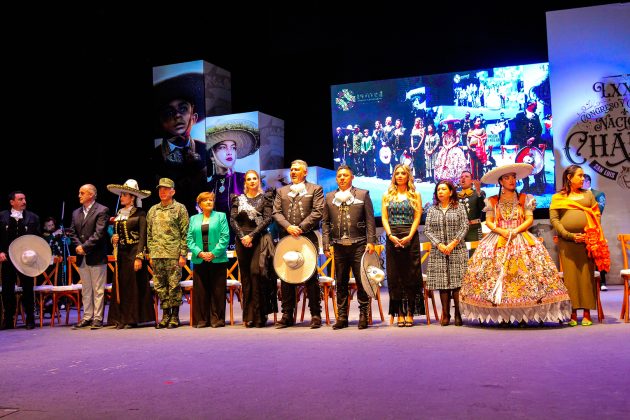 Línea de honor durante la la ceremonia inaugural celebrada la noche del miércoles en la capital potosina