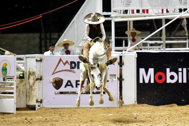 La charreada nocturna del martes acabó con victoria de los Unidos de Hidalgo con 276 puntos