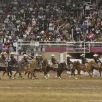 La final de equipos resultó engalanada por la escaramuza Monumental de Reinas de la Federación Mexicana de Charrería