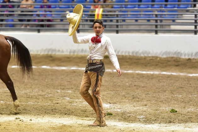 Alejandro García agradece a la afición su apoyo tras sus tres manganas a caballo para los Bravos de Azuela