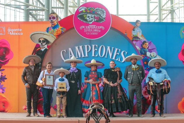 Premiación al subcampeón nacional charro completo Dientes de Leche, Israel Olvera