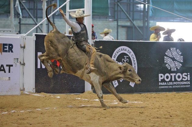 Cristo Rey de Tabasco consiguió la victoria en la primera competencia de esta jornada sabatina