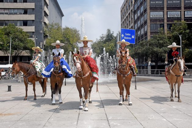 La Charrería en el Desfile Militar