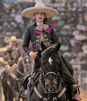 SGM Paola I, soberana de la charrería en los Estados Unidos de América