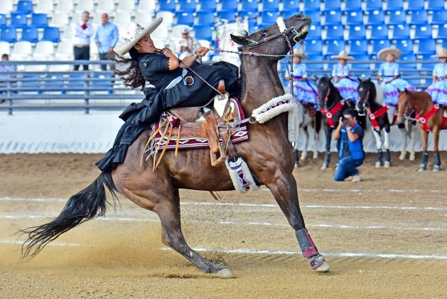 La cabalgadura de María Fernanda Esquivel Romo, de Las Palomas de Aguascalientes Infantil "B", rayó 11.10 metros en tres tiempos