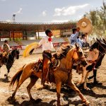 Festejaron con todo los charros guerrerenses su victoria en esta charreada