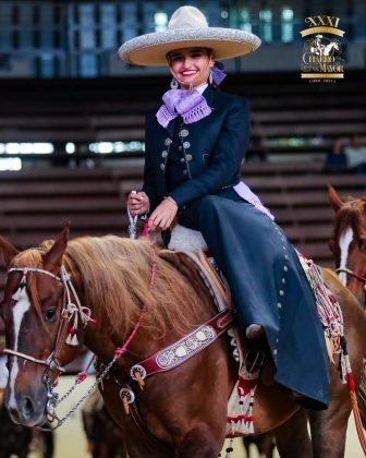 SGM Luisa I, Reina de la Federación Mexicana de Charrería, encabeza Desfiles en el Charro Mayor