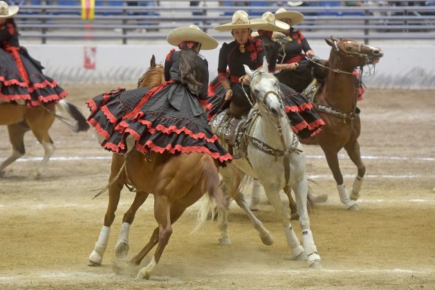 Desde Ensenada se presentó la escaramuza bajacaliforniana Rancho El Cardenal, en categoría Juvenil