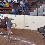 Edgar Abel Díaz Tapia cuajando una de sus dos manganas a pie, por las que consiguió 50 tantos