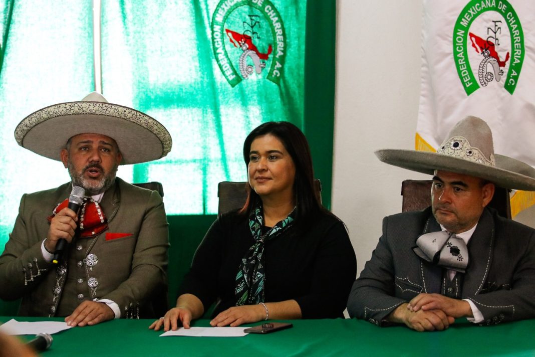 Zulema Espinoza Mata, representante del Gobierno de San Luis Potosí en la Ciudad de México, también compareció en la sede nacional de la Federación Mexicana de Charrería
