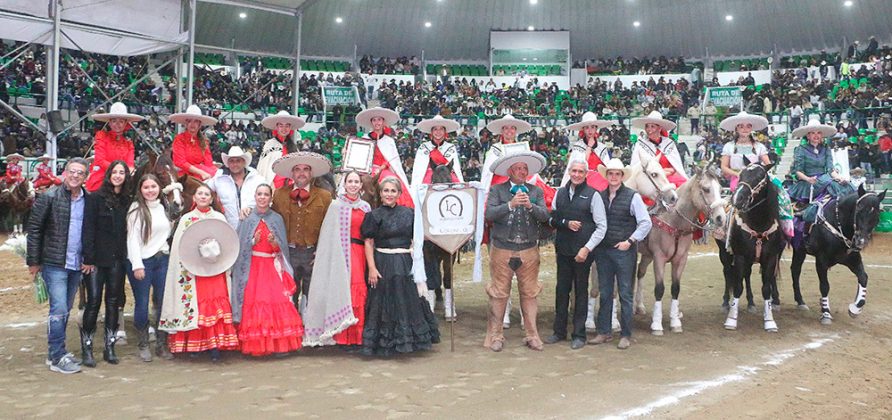 Las Coronelas de San Luis Potosí fueron reconocidas la noche del sábado y actuaron como exhibición
