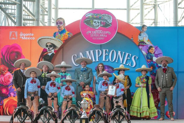 Premiación Bravos de Azuela de Querétaro, equipo subcampeón nacional Dientes de Leche