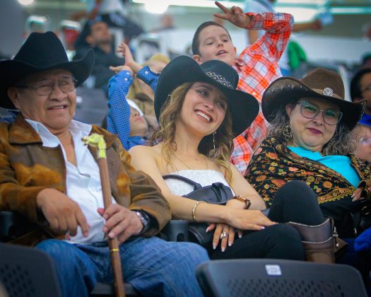 Inmejorable ambiente festivo y familiar permite un sano esparcimiento de los asistentes en el Congreso y Campeonato Nacional Charro