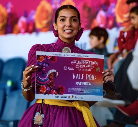 Habrá más obsequios este martes en la Arena San Marcos para todos los menores en este certamen nacional del semillero de la charrería