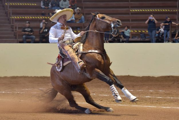 Magnífica la cala de caballo de Félix Guadalupe Reséndiz Morán, cosechando 41 tantos para Ojo de Agua de Querétaro