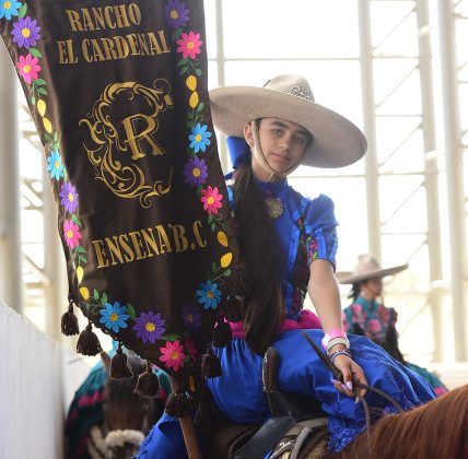 La escaramuza Rancho El Cardenal realizó un viaje de 2,500 kilómetros desde la lejana Ensenada para participar en este certamen oficial y formativo
