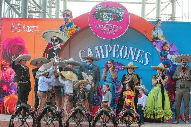 Premiación de Santa Cruz del Valle de Jalisco, equipo campeón nacional Dientes de Leche