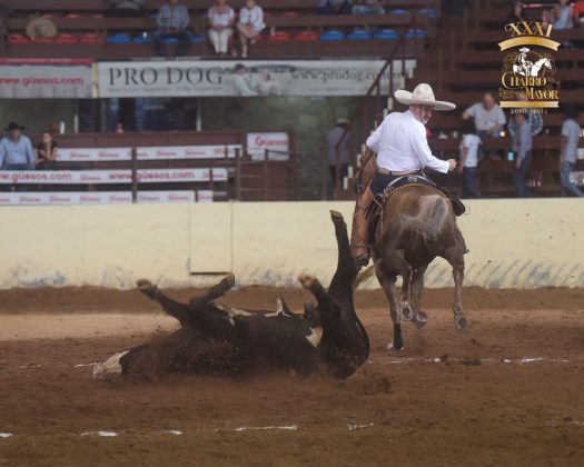 Ricardo González Escobedo coleó por los campeones, quienes dedicaron su triunfo a su papá don Esteban González