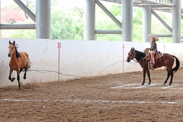 El escuadrón californiano Herencia Charra también se llevó la victoria en su compromiso con 203 tantos