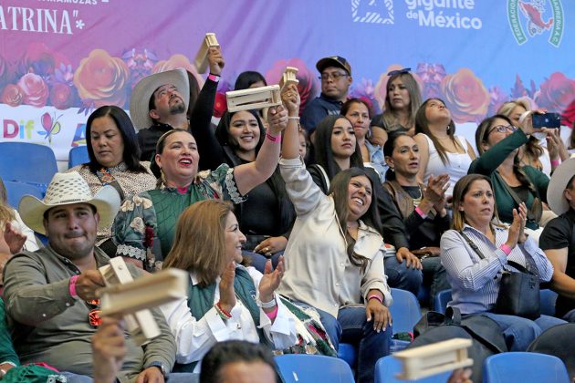 Como de costumbre, los aficionados dieron un apoyo total a las participantes de la jornada de escaramuzas en la Arena San Marcos