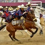 Aguerridas las damas de la escaramuza Cihualpilli en su participación en la última semifinal