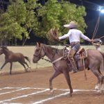 De larga distancia acertó Miguel Lara Romero un pialazo en el lienzo de 27 unidades para Trece Pueblos de Cuautitlán Izcalli