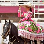Paola Pimienta, soberana de la charrería en los Estados Unidos de América, ha engalanado con su asistencia las competencias de este fin de semana