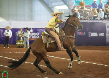Brillante actuación de los Charros del Mesón en Puebla
