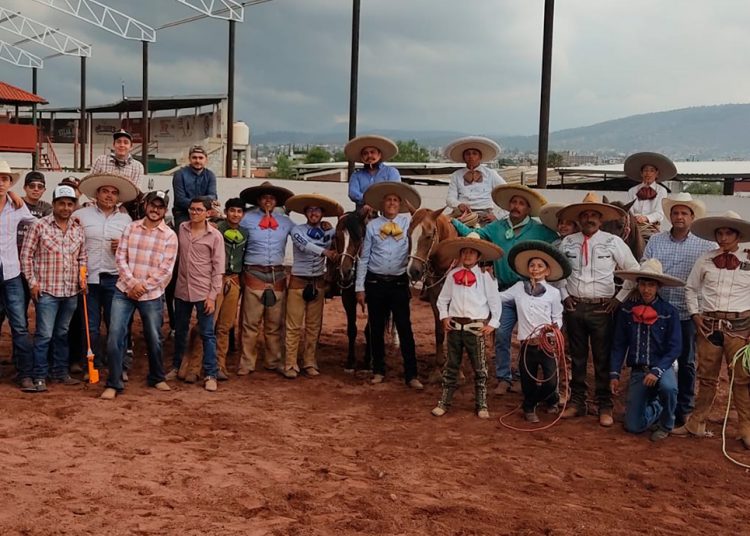 Comienzan en Michoacán las clínicas de Charrería