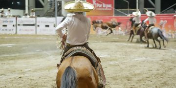 Destacan los Charros del Cortijo en la doble cartelera del lunes