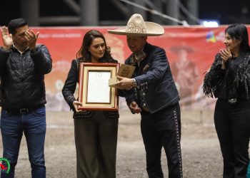 La Federación Mexicana de Charrería reconoce a la Gobernadora Teresa Jiménez de Aguascalientes