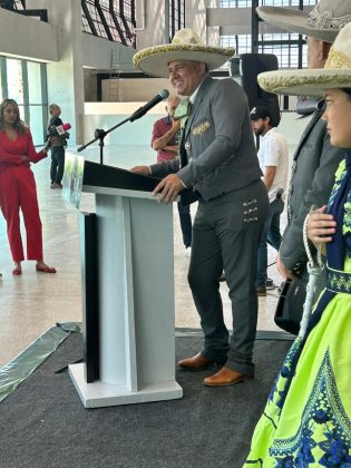 El presidente de Federación, José Antonio Salcedo López, dirigiéndose a los medios asistentes en la presentación de este Congreso y Campeonato Nacional Charro