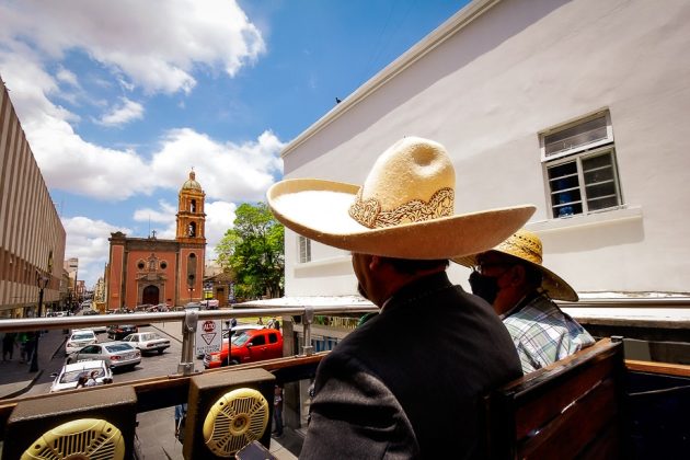 Una de las formas más sencillas de recorrer las bellezas de la ciudad de San Luis Potosí