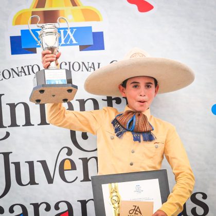 Rafael Valenzuela López, bicampeón nacional de charros completos infantiles “A”