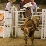 Octavio Torres cooperó a la causa de Potrillos RG2 con su jineteo de toro de 20 buenos