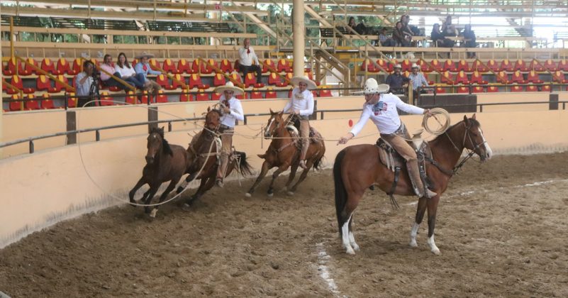 Ignacio López se lució con tres manganas a caballo por Rancho El Secreto “Tequila Campo Azul”