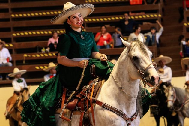 SGM María Isabel I, soberana nacional de la Federación, engalanó la competencia de viernes en Rancho El Pitayo