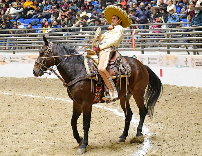 Dos manganas a caballo que acertó Mauricio Alejandro Ríos Esquivias para meter a su equipo, Rancho San José 