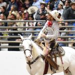 José Andrés Aceves Aceves, de Rancho Las Cuatas, acertó sus tres manganas a caballo en la tercera eliminatoria de este viernes