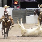 Anthony Contreras Pérez derribando una buena redonda derecha para el equipo El Centenario de California