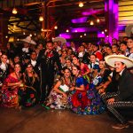 El ambiente festivo de este Baile de Reinas lo puso el cantante Pancho Uresti