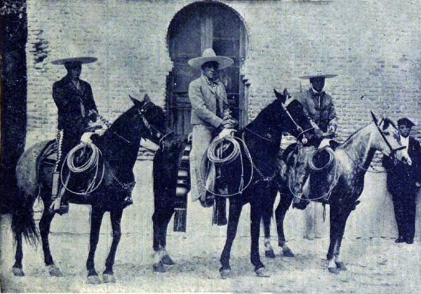 Andrés, Antonio y Audomaro Becerril en España en 1927