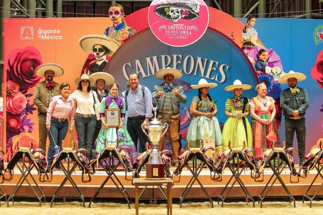 Premiación escaramuza tercer lugar nacional Infantil "B", Nobleza Charra "Plata"